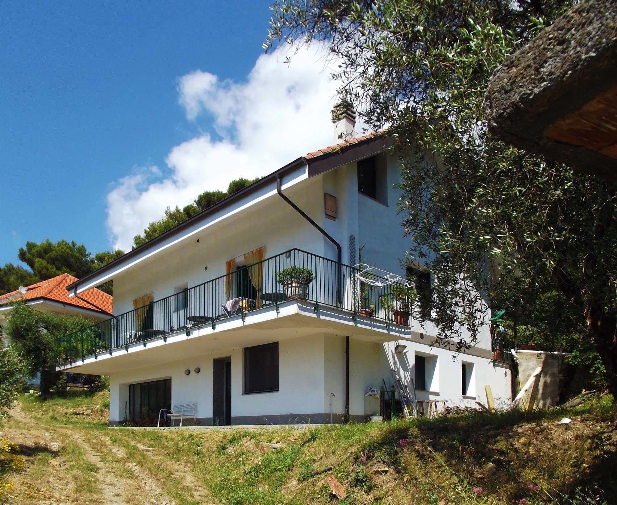 B&B L'Intrigante Seborga Luaran gambar